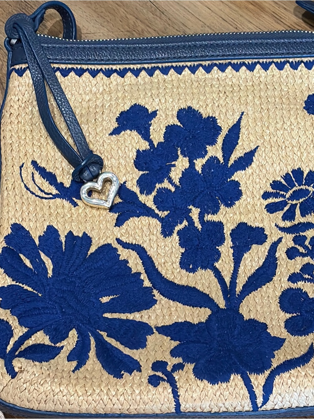 Brighton Blossom Hill Carter Straw Messenger Bag Purse-royal blue embroidered - Picture 14 of 16